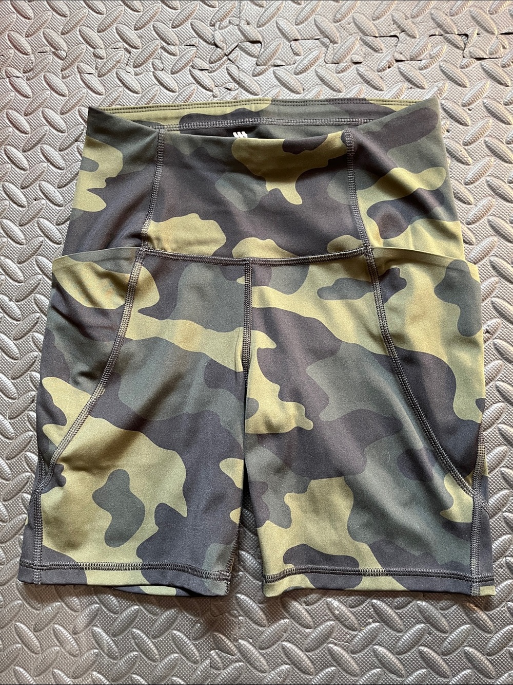 all in motion Camouflage High-Rise Bike Shorts in Green and Black